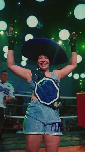 STEPHY on Instagram: "CAMPEONA!!! 🥊😍😭❤️‍🩹 @fafa_fighters_ ✨Esta victoria es de Dios, él se encargó de absolutamente todo. Fueron meses difíciles, de mucho entreno, de muchas decepciones, derrotas, victorias, altos y bajos. Pero, muy emocionada y feliz por este resultado. Siempre supe que ganaría, nunca dudé ni un instante de mí, sabía todo mi potencial y lo disciplinada que fui y que lo iba a lograr! 🤩🥇 Gracias a mi entrenador @angelrodriguez.126 su gym @round2box mi casa! Gracias a @alexa