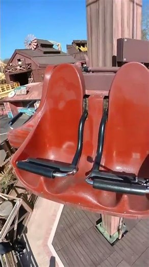 Windmill Towers at Paultons Park VERTICAL POV