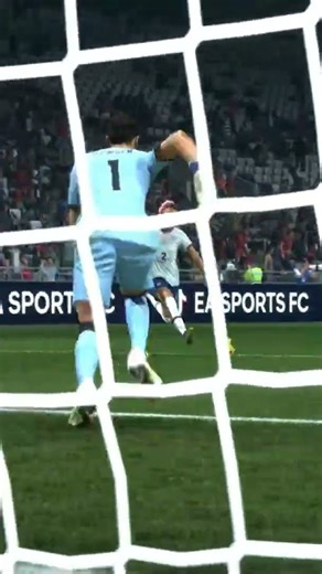 HEAPS TOUCHES THE BALL INTO THE GOAL🎮🥅⚽️