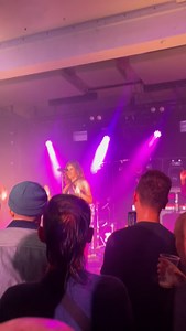 One of my fave lickle moments 😌🫰🏽 📱 @eli.ldn 🫶🏽 #holdontonight #kellileigh #LEGACY | Kelli-Leigh