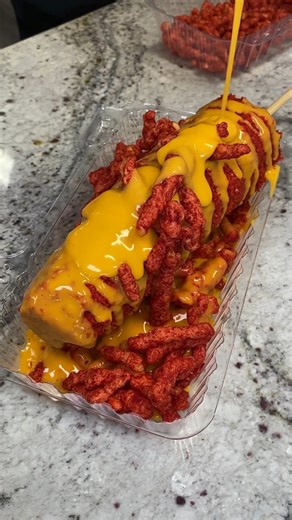 Hot Cheetos Cheesy Elote! 🤤🌽🧀 | Foody Fetish