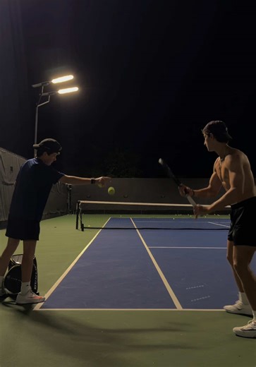 Late night practice with bro 🌠#tennisplayer #tennis #tennisvideo #tennistiktok #fyp
