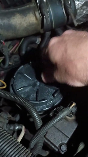 2002 F-450 fuel filter change. Got the right parts this time.