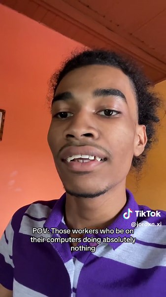 Jordan🇹🇹 (@jordxn.xi) - Workers on Computers Doing Nothing POV | Check for Double Pockets