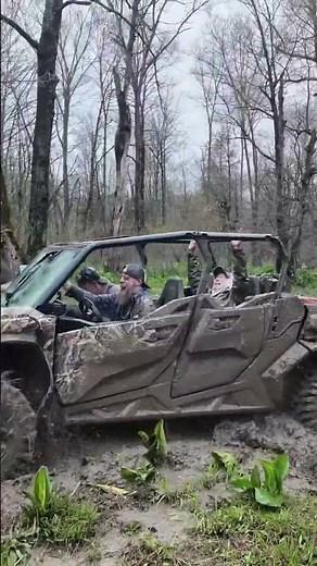 Can-Am Commander Max XMR makes light work of huge mud hole!