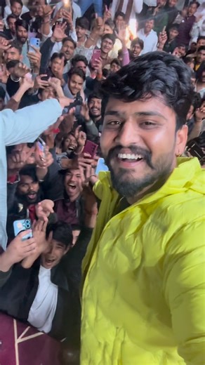 Ashwin Yadav on Instagram: "Itne saare logo ka pyar mere sath hai 🔱 #ashwinyadav_25 #reels #shayari"