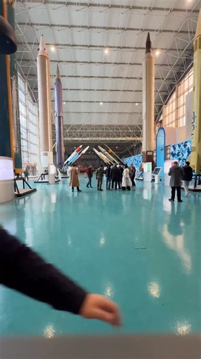 ‎Aly Berro | علي الرضا برو 🎤‎ on Instagram‎: "شو اكبر صاروخ عند الحزب ؟ 😂 #نخابرك"‎