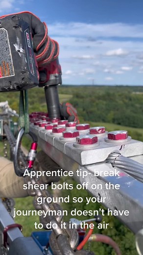 Do better apprentices. #linelife #lineman #ibew #MFJL #apprentice #bluecollar