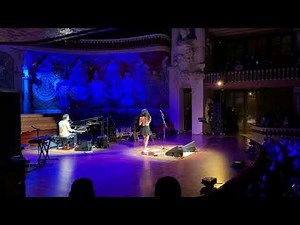 Leonard Cohen's "Hallelujah" live with Rufus Wainwright