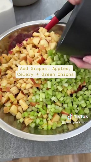 Delicious Fruit Chicken Salad Recipe for Lunchtime