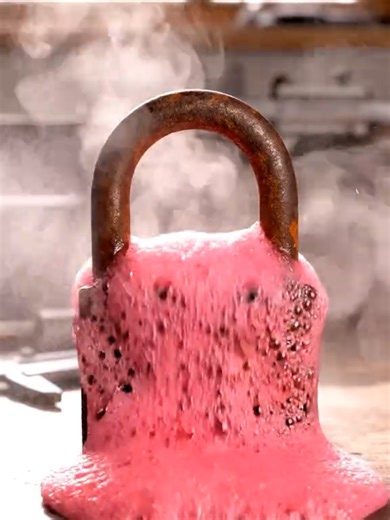 The foam reaction on this rusty padlock is INSANE! Watch the magic happen in just seconds. What color foam did you see? Drop a 🧪 if satisfying! #rustremoval #satisfying #chemicalreaction #beforeandafter #shorts