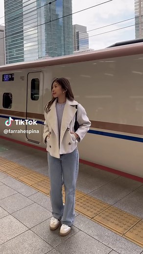 Exploring the Beauty of Japan: Japanese School Girl Voyeur
