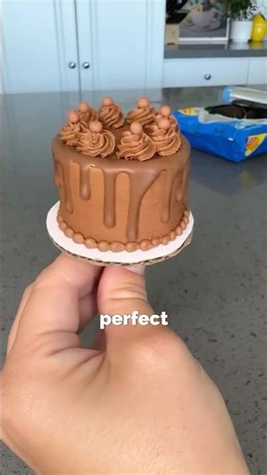 She Made the Cake Smaller and the Business BIGGER 🍰💰