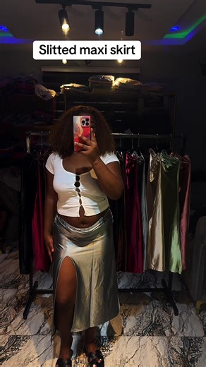 Silk skirt #marvisbazaar #bussinesproposal #newtrend #silkskirt