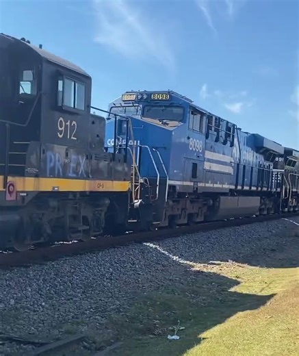 NS 370 with NS 8098(Conrail) and a Pioneer Lines GP9 in Austell, GA