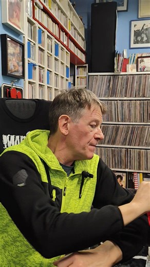 Video n.2 di gennaio con un assaggio dei 200 CD, doppi CD, tripli cd e cofanetti di musica classica scelti oggi a casa di un grande esperto e collezionista reggiano. Usciranno nell'arco della settimana con altri video. TUTTI PARI AL NUOVO e SOLO LE MIGLIORI CASE DISCOGRAFICHE e SOLO I PIÙ GRANDI INTERPRETI. Questo del video li troverete già martedì 13 gennaio ore 9.30. | Planet Music