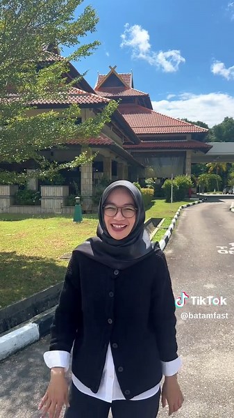 Jom ke Batam!🥰 Travel just got easier between Johor and Batam! Enjoy a smooth sailing from @Pasir Gudang Ferry Terminal to @Nongsapura Ferry Terminal with trips available on Thursday to Sunday. Schedule: PGD-NPT: 07:15 | 16:30 MY time NPT-PGD: 07:45 | 17:35 ID time #batamfastferry #traveltiktok #pasirgudangjohor #nongsa