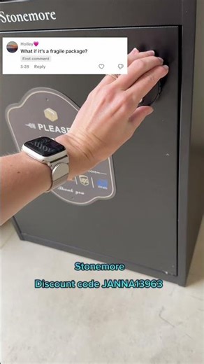 Stonemore Hudson package Mail Box padding demo with a glass!