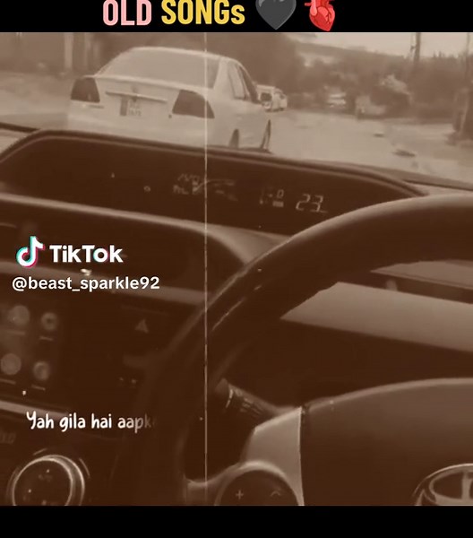 90s Heartfelt Driving Songs for Nostalgic Vibes