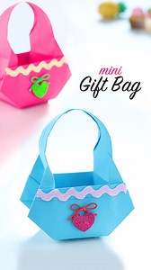 13K views · 148 reactions | ✨ Make your own adorable paper gift bag in just a few simple steps ️ #diygiftbag #handmadewithlove #CraftyCreations #papercrafts #craftideas #giftbags #giftideas #Gifting #handmade #tutorialvideo | D.I.Yay | Facebook