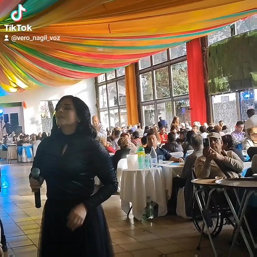 Videos de Verónica Gil 🌜⭐🌻 (@veronicagil_voz) con “sonido original - Verónica Gil 🌜⭐🌻”