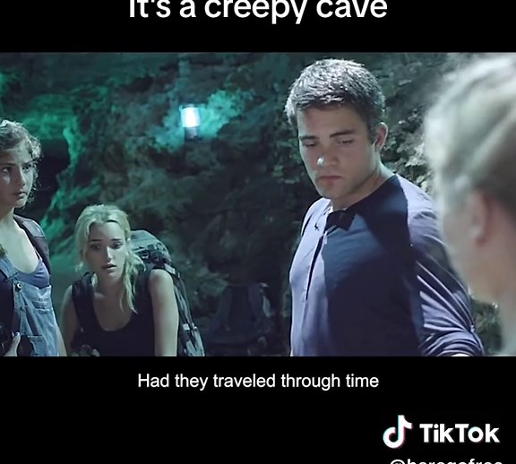 #movies #foryou #tiktok #movieclips It's a creepy cave.