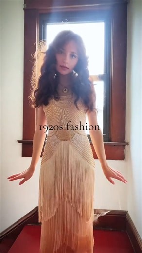 Playing dress-up in 1920s sparkle ✨💖 Which one should I wear for my vintage night out? 🌸💃 Cr. @whoisnellina #1920s #roaring20s #vintage #summer #summervibes #1920sfashion #greatgatsby #gatsby #flapperstyle #oldhollywoodstars #vintagecore #party #partydress #gift #cozy #gift #Outfit #nightout #whattowear #BABEYOND | BABEYOND