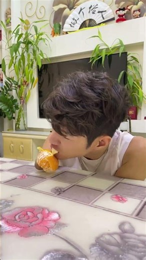 Poor Man Eating an Orange | Emotional Short Story