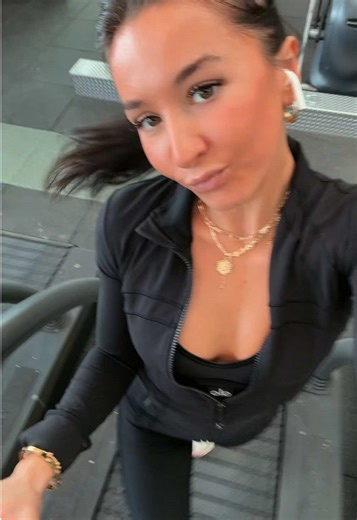 Effective Incline Walking Tips for Gym Enthusiasts