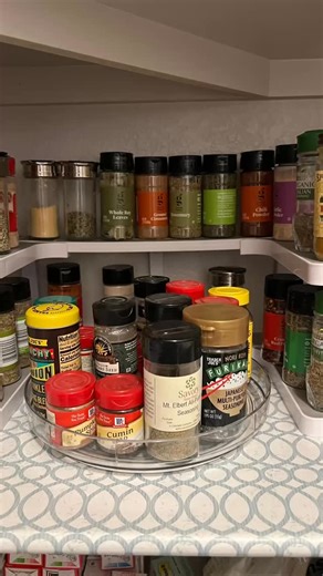 🫙In-drawer spice racks are my favorite storage option: you can quickly access them as you’re cooking, put them right back away, and never lose sight of a bottle in the back of a shelf.🧂✅ You may think you can’t spare a drawer but you’d be surprised how much space you can save by utilizing other storage options such as a ziploc bag organizer that mounts on the inside of your cabinet door. #homeorganization #letsgetorganized #denverhomeorganizer #reclaimandreconnect #kitchenspices #kitchenorgani