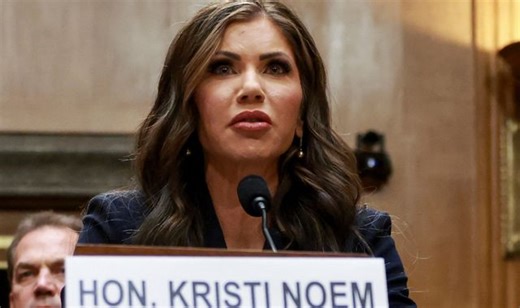 Trump sacks Kristi Noem