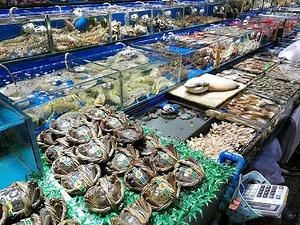 Chinese Seafood market in Shenzhen Fuyong town 4K 2018
