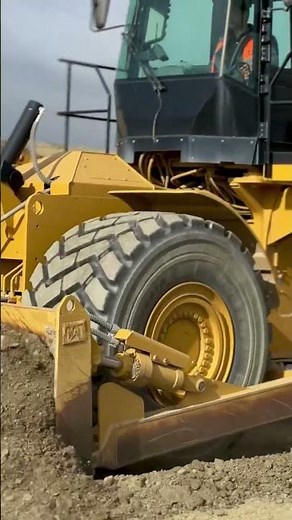 A durable, versatile machine Cat wheel dozers are built to perform in a variety of different demand