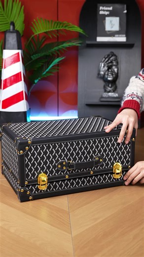 Essential Features of Men's Safety Shoes