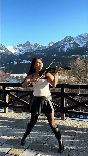 Pirates of the Caribbean 🎶 | Violin 🎻 by Nurdana Ernst | Château-d’Oex ❄️🏴‍☠️ #Shorts