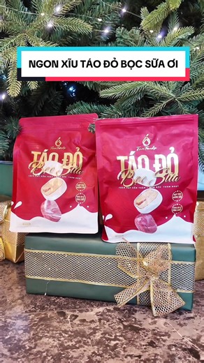 Mỗi lần dừng công việc tại để ăn táo như thế này thì vừa giúp bổ máu huyết, theo đông y thì táo cực kỳ tốt cho sức khỏe, – Bổ khí huyết – Kiện tỳ, tăng tiêu hoá – Dưỡng tâm, giảm lo âu nhẹ – Làm ấm cơ thể Chưa kể là những người làm việc nhiều với điện thoại và máy tính thì máu huyết lưu thông kém mới dẫn đến cái việc mà mỏi mắt đau đầu đấy #fanfondsvietnam #fanfons #taodobocsua #taodo #taodotancuong