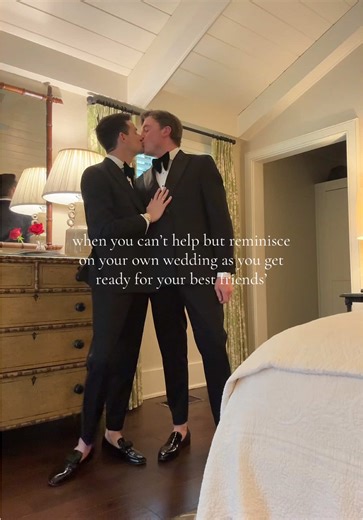 Sentimental Wedding Moments for a Gay Couple