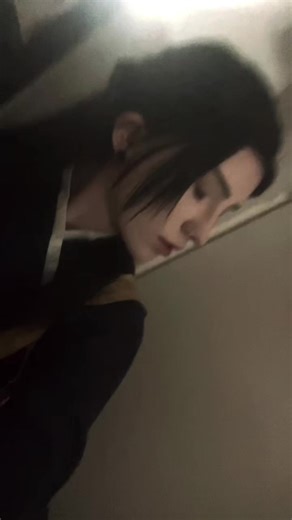 I need to do his teen version asap ✌️ but I should be cosplaying gojo soon #foryoupage #cosplayer #jujutsukaisen #sugurugeto #getocosplay