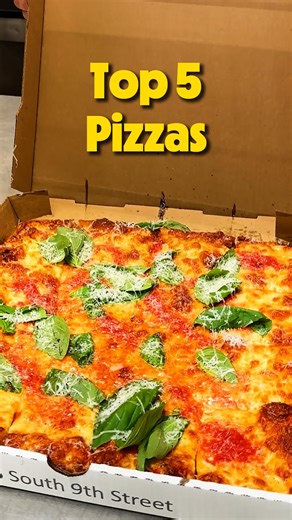 Top 5 Pizzas of 2025 🍕 #5 — Angelo’s Pizzeria (Philadelphia, PA) That thick, pan-style grandma pie with a crispy bottom, airy interior, and rich tomato sauce in every bite. Comfort pizza, turned all the way up. Worth the trip. #4 — Stretch Pizza (New York, NY) Modern NY-style done right. Airy, chewy crust, balanced sauce, perfectly melted cheese, and toppings that actually make sense. Chef-y but still pure pizza energy. #3 — Pat’s Pizza & Ristorante (Chicago, IL) Cracker-thin tavern-style at it