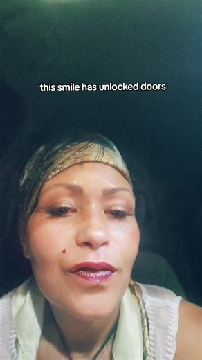 I popped myself in the face real good 👊 #facepunch