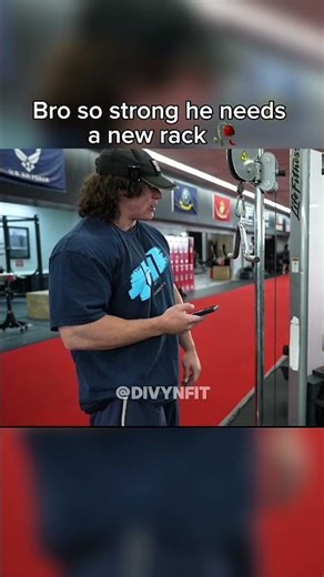 Too strong for the full stack. 🤦🏻 #shorts #gymshorts #youtubeshorts #gym #samsulek #funny #memes