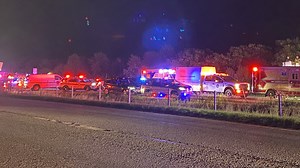 5 killed when RV blows tire, crashes head-on into tractor-trailer in Pennsylvania