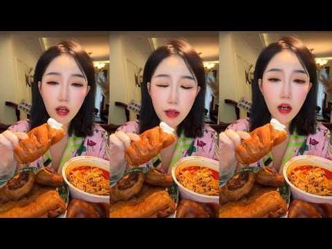 ASMR Chinese Mukbang: Crispy Pastry & Spicy Malatang Noodles Eating Sounds