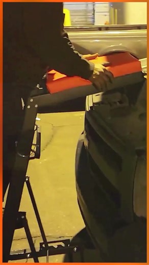 Ever wished for a tool that makes high-altitude vehicle maintenance a breeze?🚗🛠 Order here: https://s.vevor.com/bfRfNY By @Distractor_Beam Reviews #VEVOR #VEVORDIY #diyproject #car #carcare #carrepair #vehicle #auto #VEVORtools | VEVOR Home Improvement