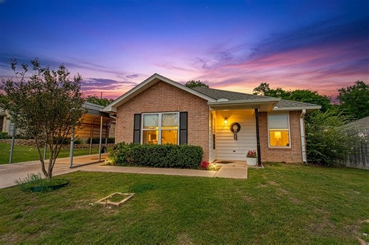 1107 Woodland Park Dr, Lindale, TX 75771 - MLS 21241346 - Coldwell Banker