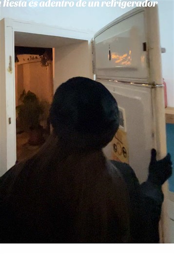 Fiesta Electrónica en el Refrigerador en San Cristóbal