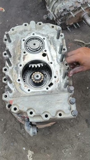 Ashok Leyland ZF gear box repering complete #sorts #truckrepair #gearbox