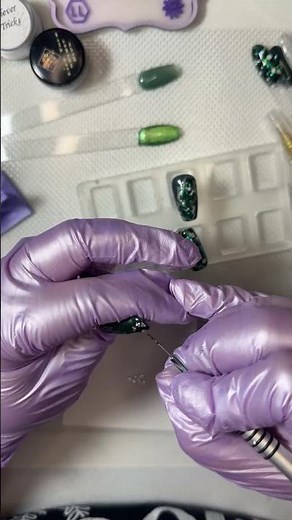 St Patrick’s Day Nails - Green Nails - Nail Tutorial