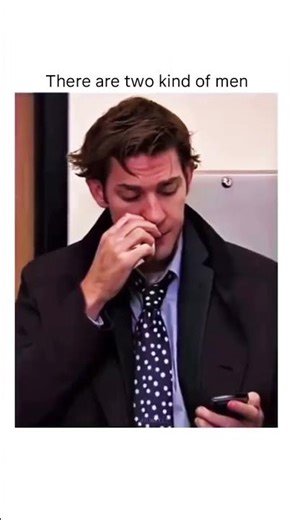 Snowball fight scene Dwight vs Jim (The office) #theoffice #comedy #snow #snowball #funnyshorts