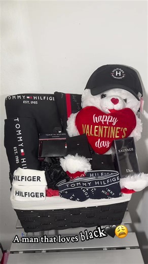 Black theme customized Basket #luxurygifts #customgiftideas #hisandhers #valentinesdaygift